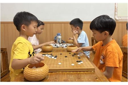 【走進(jìn)清源圍棋課堂】不止教會圍棋，更能讓孩子從容成長